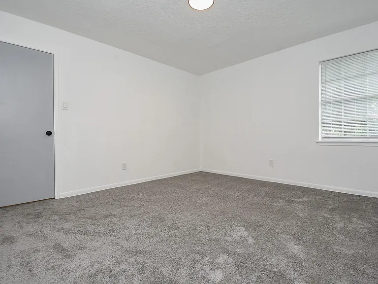 15814 Winding Moss Dr — Photo 32