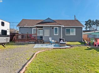 323 S Wall St, Coos Bay, OR 97420