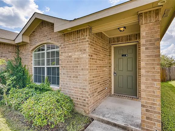 4th image of 180 Nandina Dr