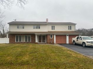 56 Thomas St, Coram, NY