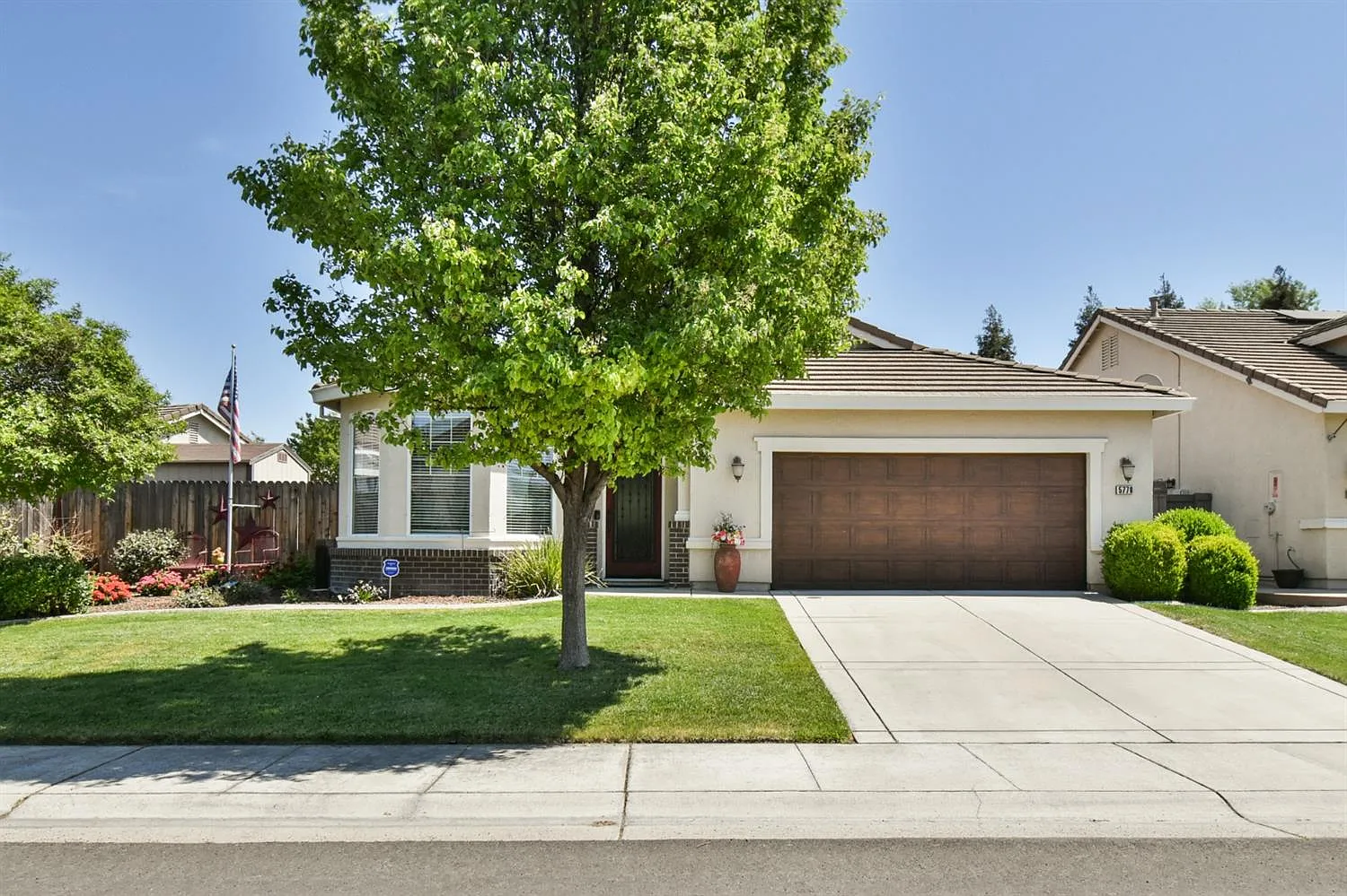 5778 Beadnell Way photo 1