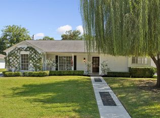 1003 Blue Willow Dr, Houston, TX 77042