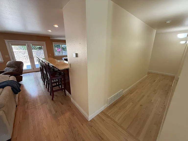 230 River Pl — Photo 6