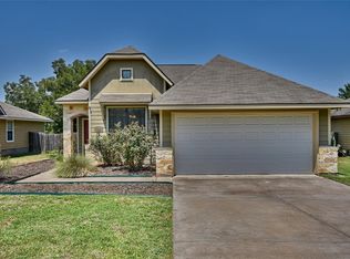 201 Ava Dr, Brenham, TX 77833