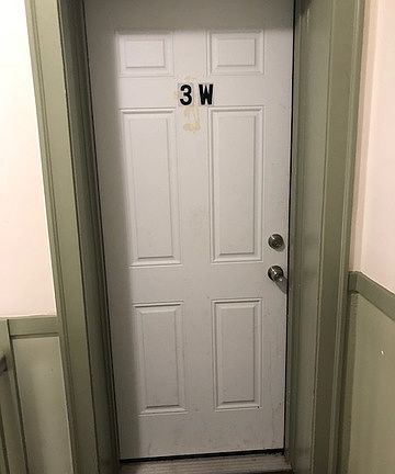 2nd image of 6323 N Sacramento Ave APT 3W