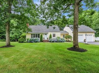 73 Old Post Rd, East Walpole, MA 02032
