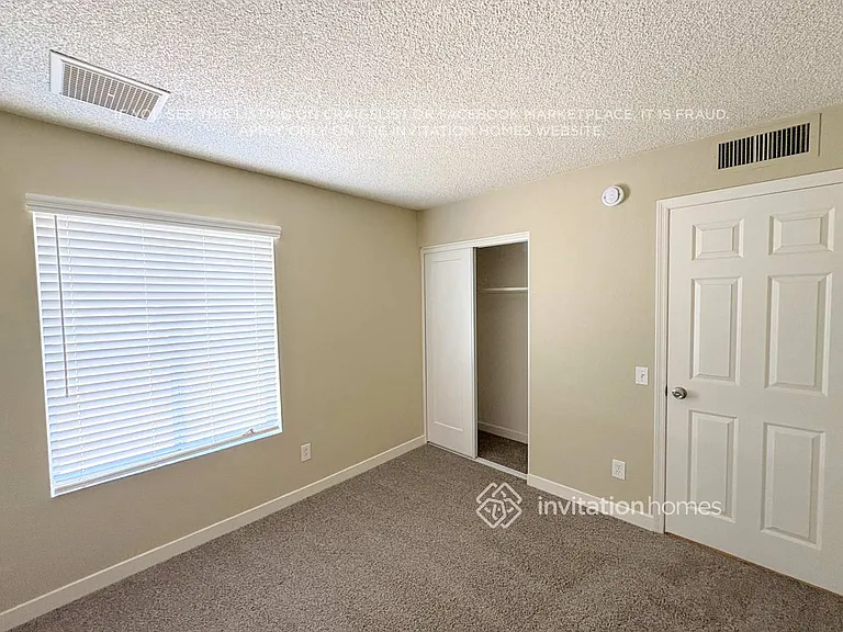 4205 N 101st Ave — Photo 8