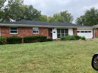 109 Chevy Chase Dr, Belleville, IL