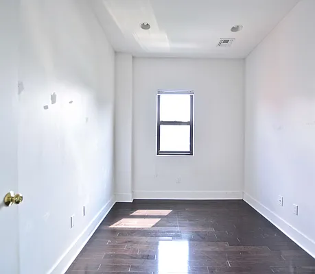 Rented by Rental Solutions Inc | media 15