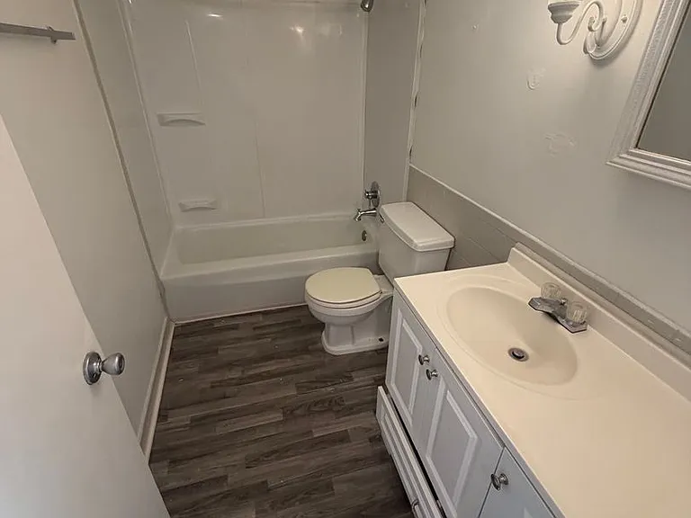 Naveen Pine Apartments — Photo 44