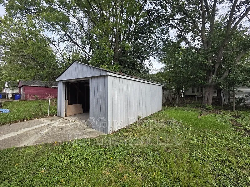 3 bed, 1.0 bath, 850 sqft, $1,325 — Photo 3