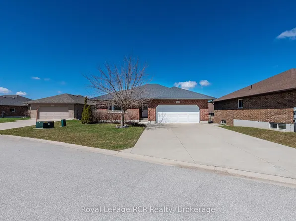 760 16th St, Hanover, ON N4N 3W8