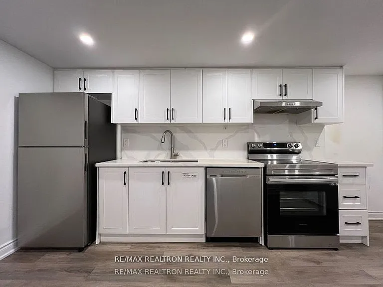 25 Emperor St #BASEMENT — Photo 7