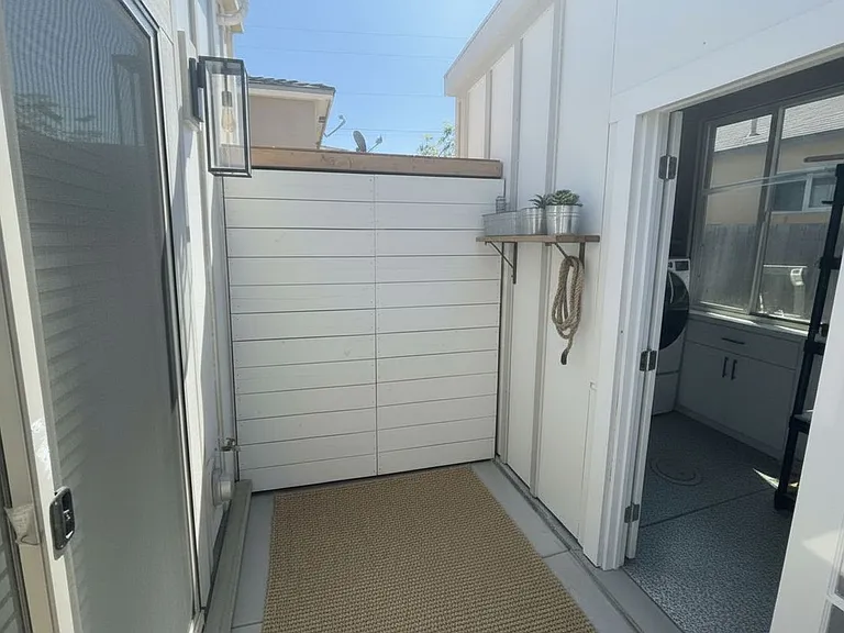 704 I St — Photo 12