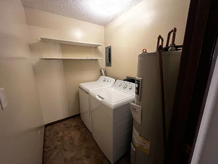 603 S Hennepin Ave #6 — Photo 7