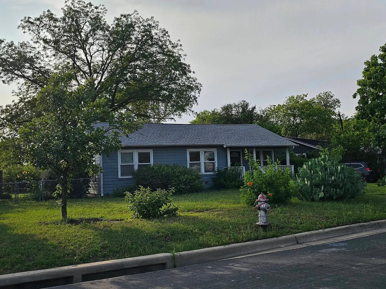 3 bed, 1028 sqft, $2,800 — Photo 2