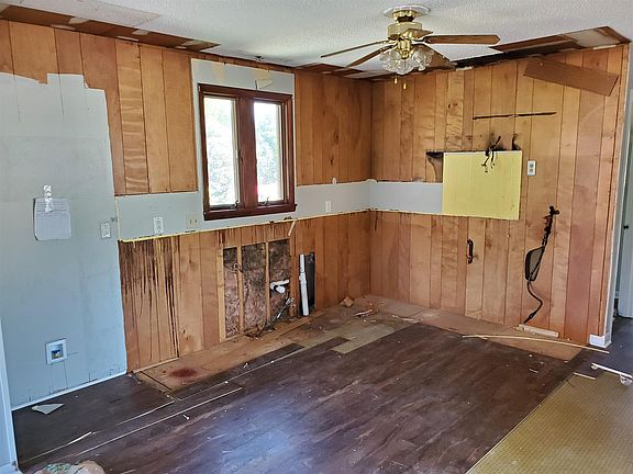 4th image of 209 Whorley Dr
