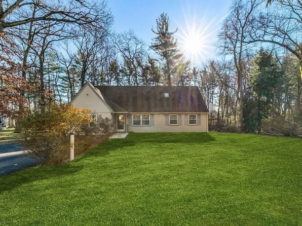 184 Forest St, Bridgewater, MA 02324