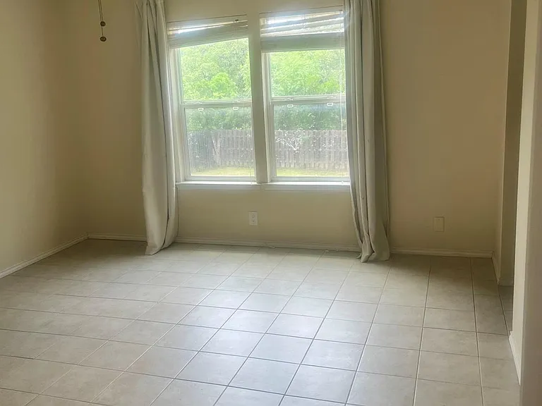 426 Sailmaster St — Photo 9