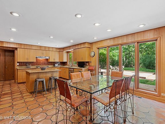5th image of 1985 Burr Oak Ln