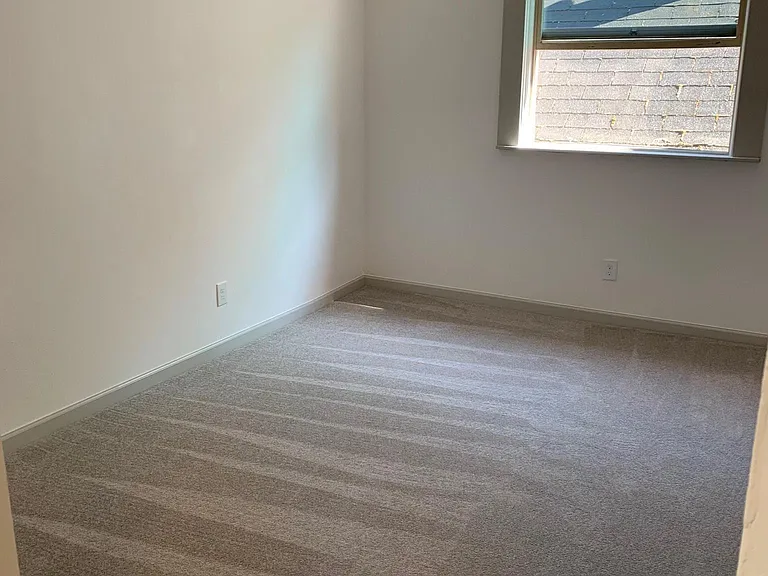 3640 SE Hawthorne Blvd #8 — Photo 8