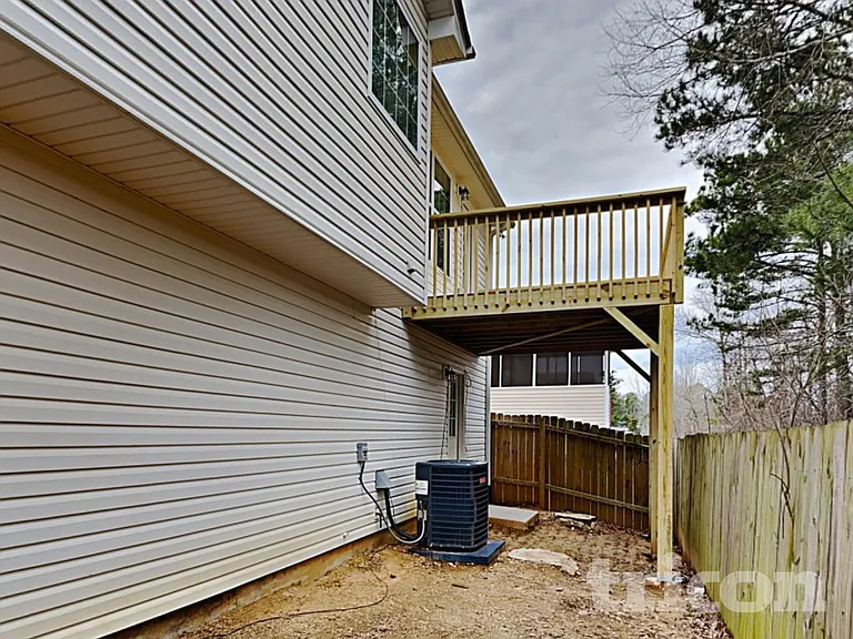126 Remington Place Dr — Photo 15