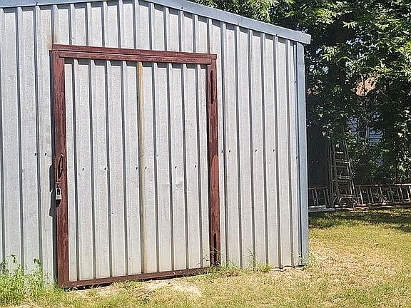Metal storage shed/workshop/mancave