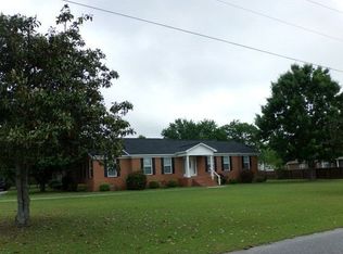 826 Center Pl, Vidalia, GA 30474