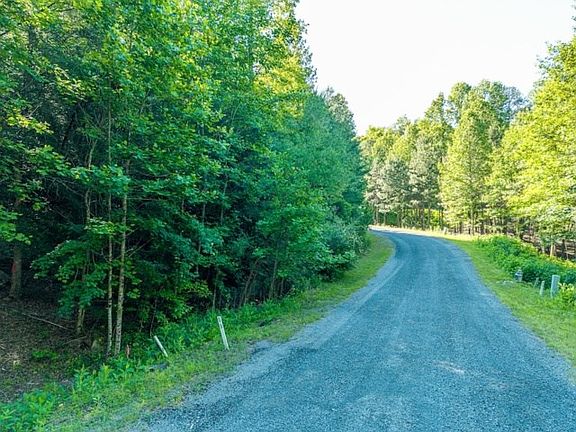3rd image of 52 Creekside Trl