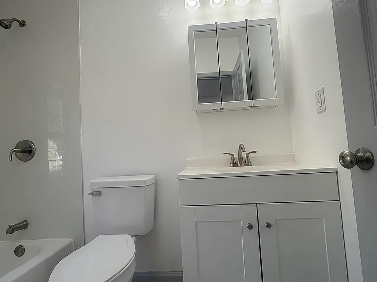 124 Winfield Ave #1 — Photo 9