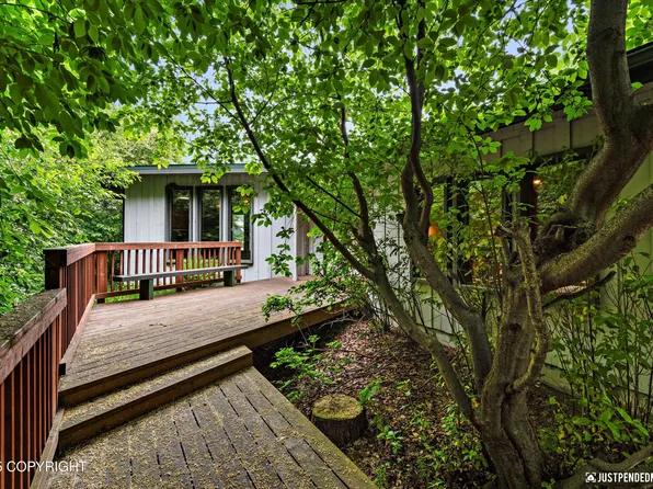 3809 Katmai Cir, Anchorage, AK 99517