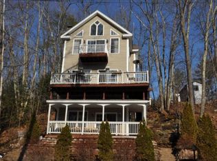 19 1st St, Windham, NH 03087