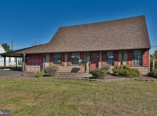 14 Cleft Rock Rd, Levittown, PA 19057