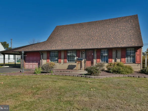 14 Cleft Rock Rd, Levittown, PA 19057