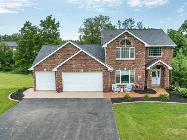 15033 Abbey Wood Ct, Peosta, IA 52068