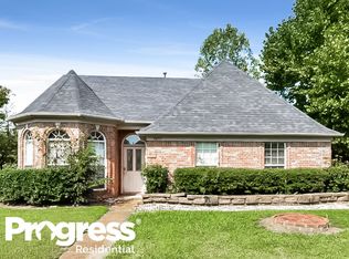 7477 Hunters Forest Dr, Olive Branch, MS 38654
