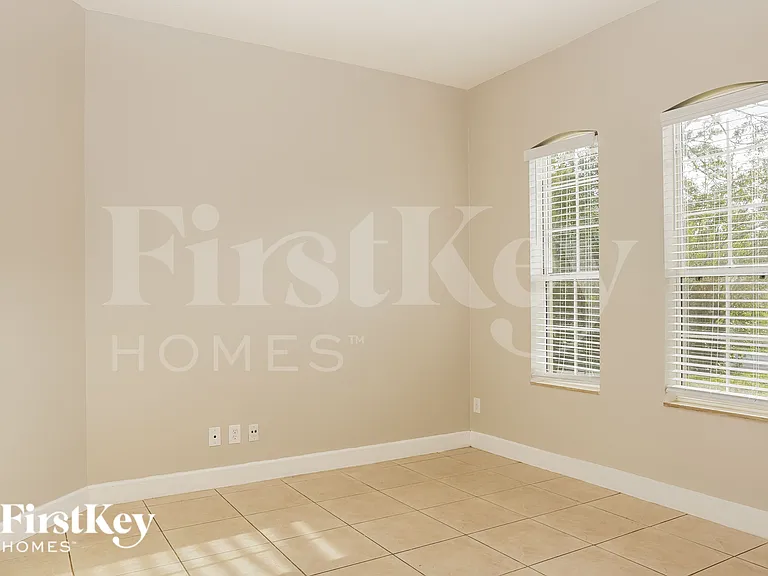 2655 Palomar Ave SE — Photo 9