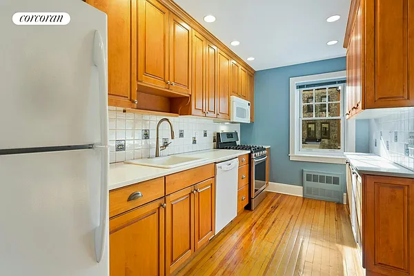 Rented by Corcoran | media 3