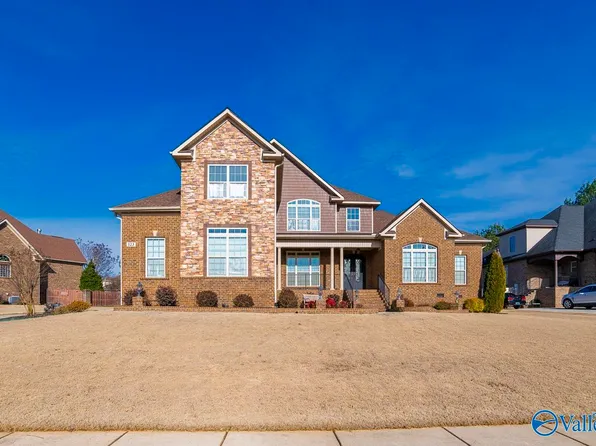 123 Forest Ridge Dr, Huntsville, AL 35806