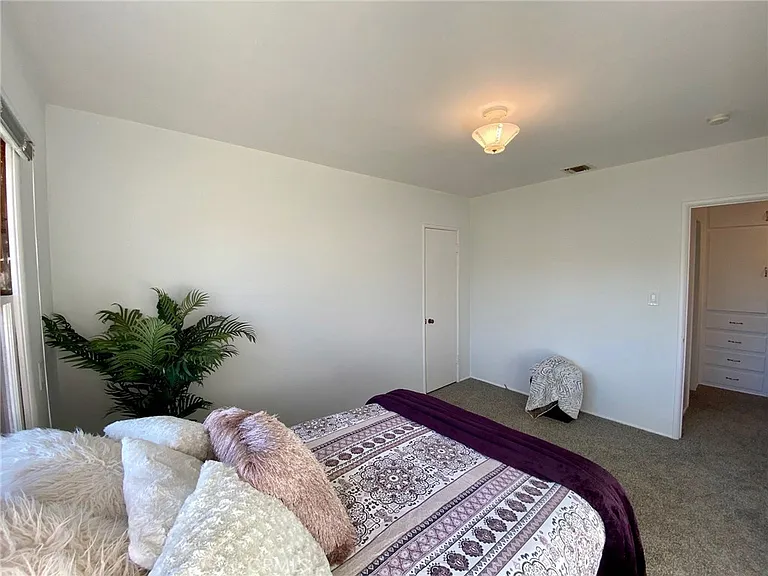 139 Acacia Ave — Photo 6