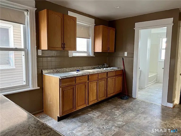 265 Bunnell St #1 — Photo 3