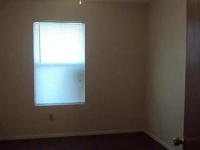 3416 Lynridge Dr #B — Photo 8