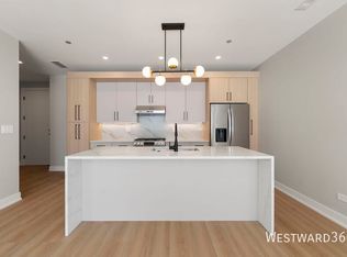2354 W Polk St #305, Chicago, IL 60612