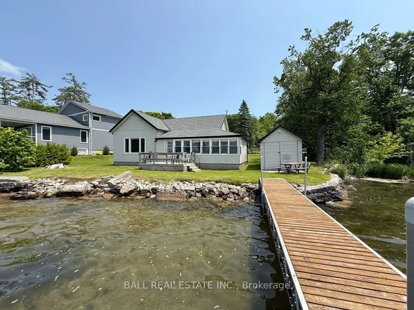 654 Hatton Ave, Selwyn, ON K0L 1H0