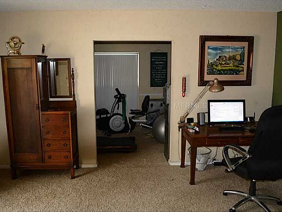 5th image of 3651 Woodhill Dr