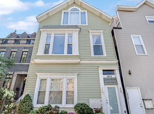 1455 W Henderson St APT 1F, Chicago, IL 60657