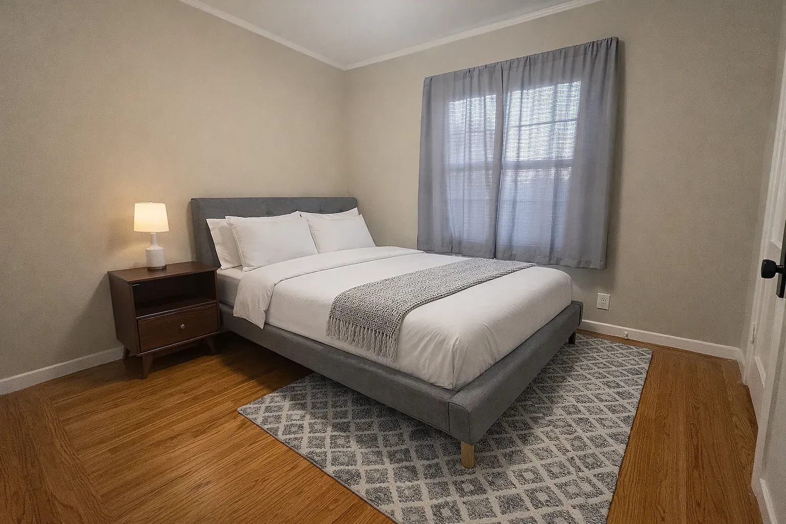 3 bed, 1280 sqft, $7,500 — Photo 4