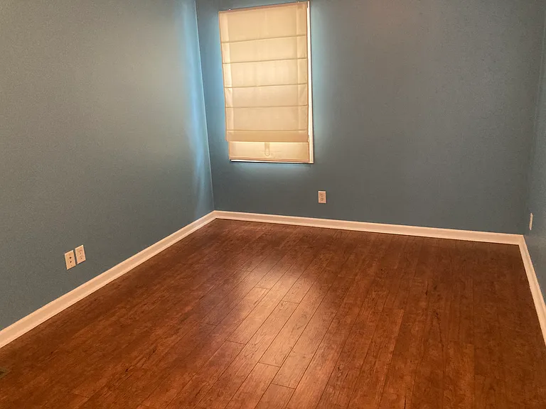 1202 Woodlawn Ave — Photo 10