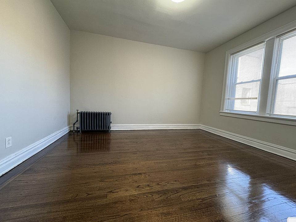 2nd image of 115 Fairview Ave APT 55