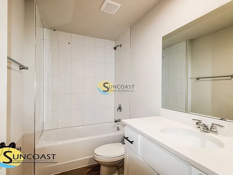 5953 W Oak Park Blvd — Photo 10